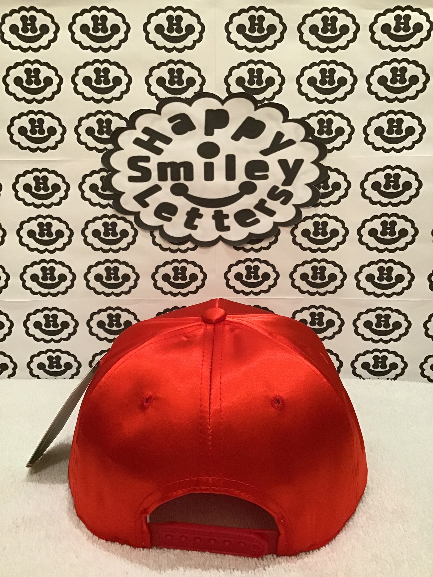 Faux Silk snapback Cap - Red