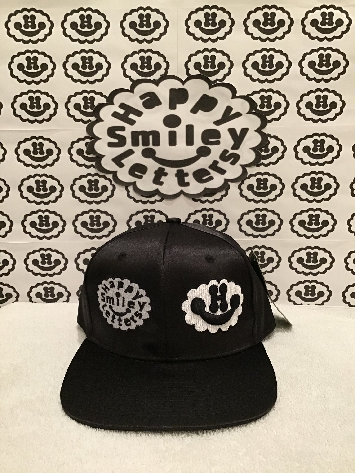 Happy Smiley Letters Faux Silk Snapback Cap - Black